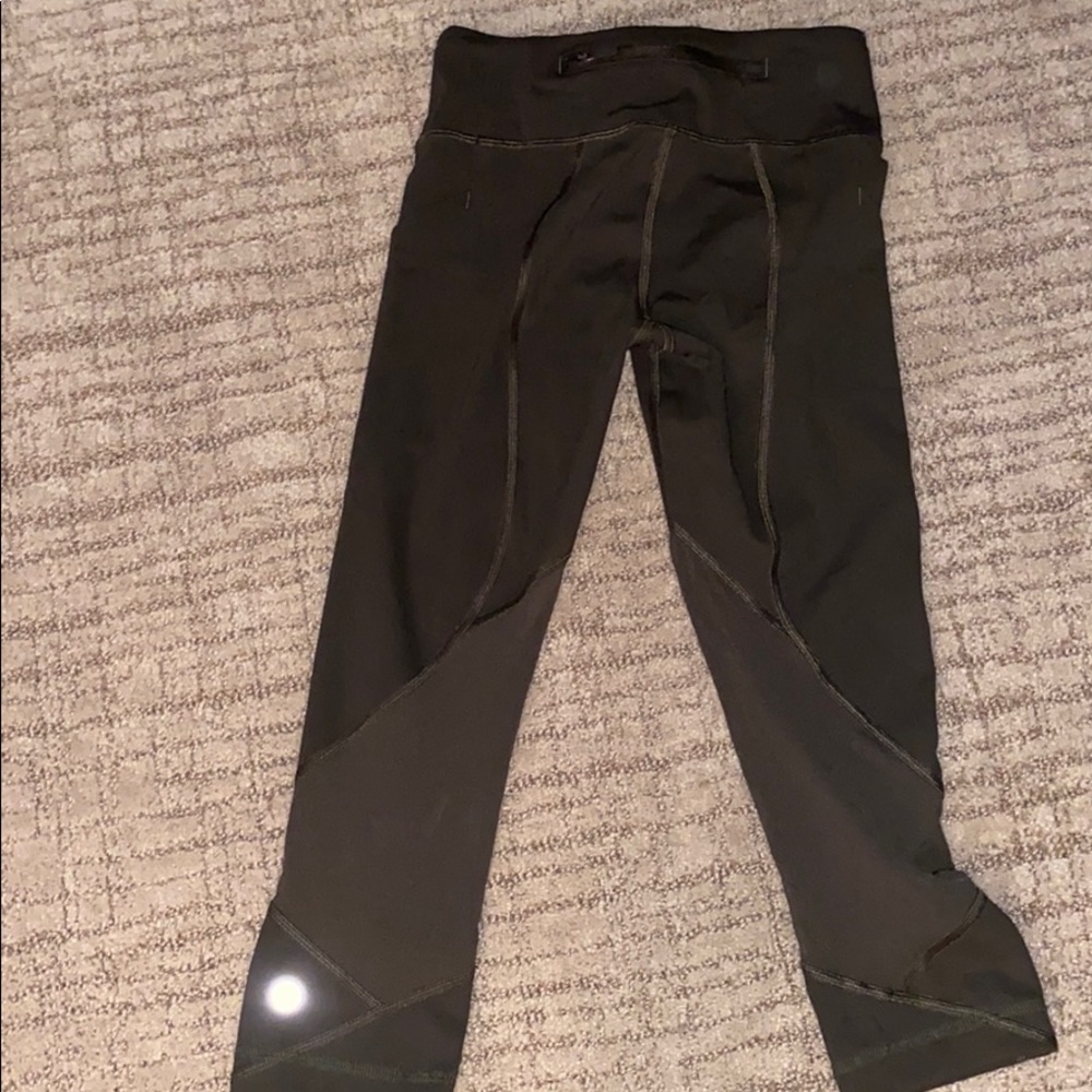 lulu lemon capri tight!!